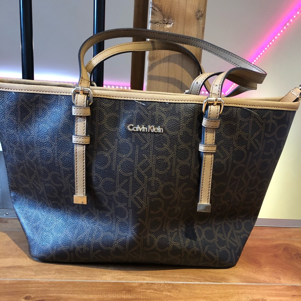 Calvin Klien Purse